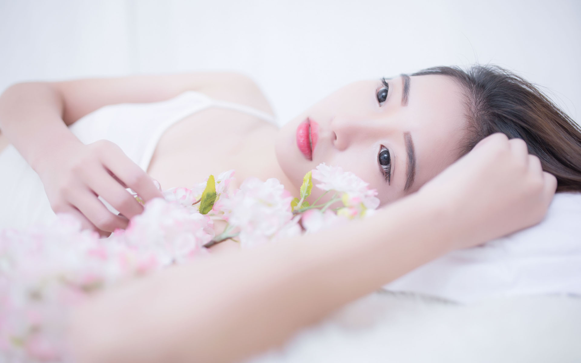 东北地区华北等地多雷阵雨 黄淮江汉陕西等地有持续性高温天气